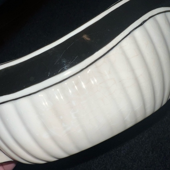 The Main Ingredients 10" Ribbed White with Black Trim Stoneware Gravy Boat - Picture 9 of 11
